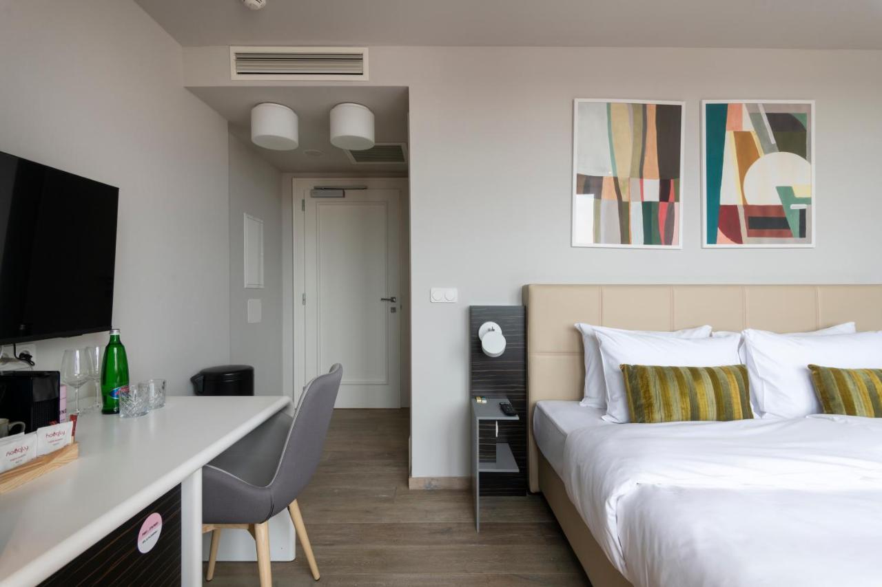 Numa Prague Poise Aparthotel Exteriör bild
