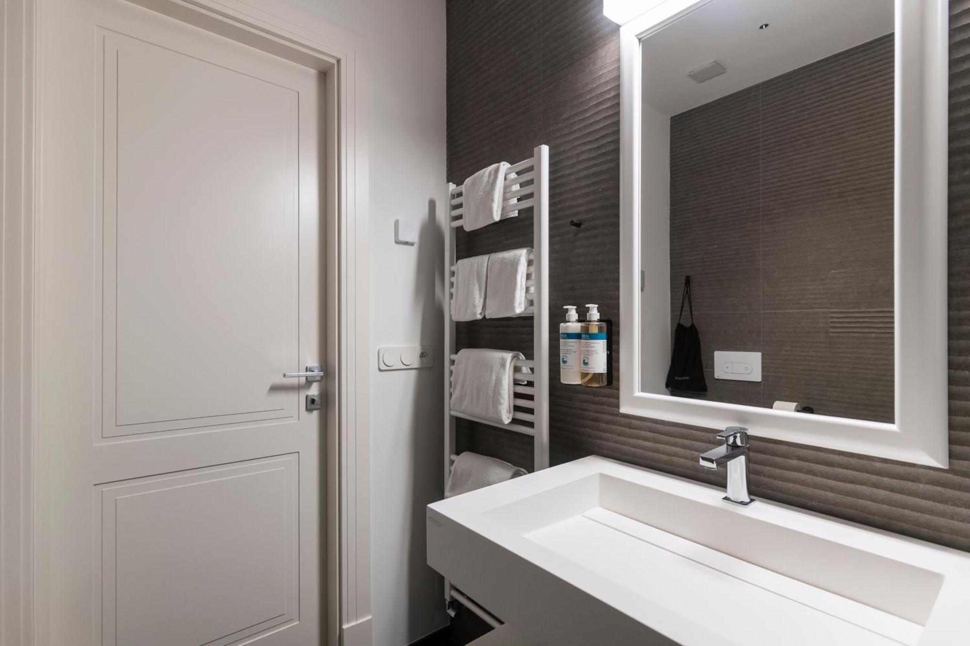 Numa Prague Poise Aparthotel Rum bild