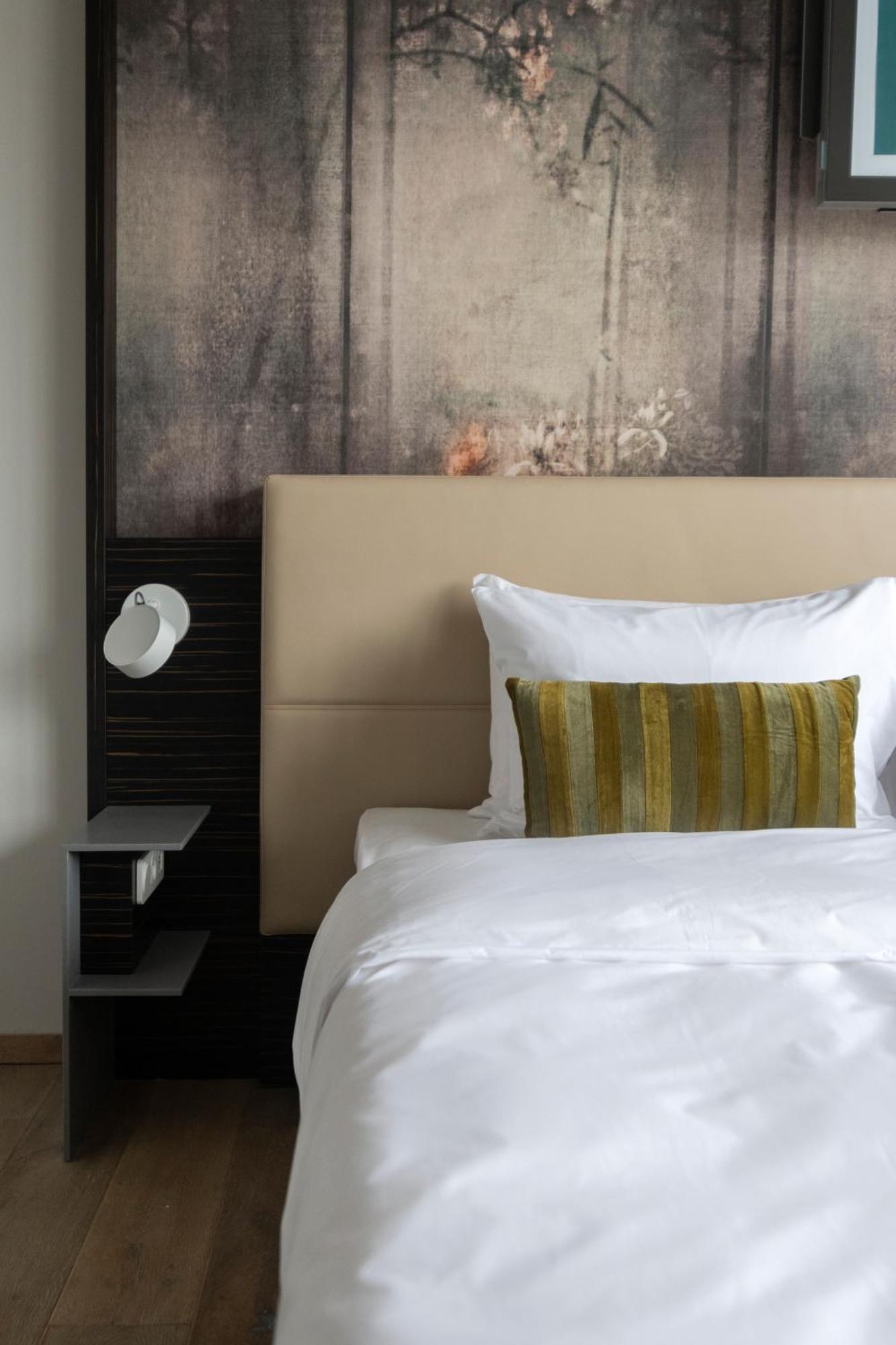 Numa Prague Poise Aparthotel Rum bild